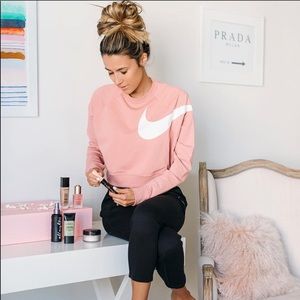 Nike dry fit crop sweatshirt